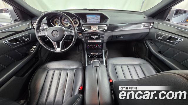 Mercedes-Benz E-Class — interior
