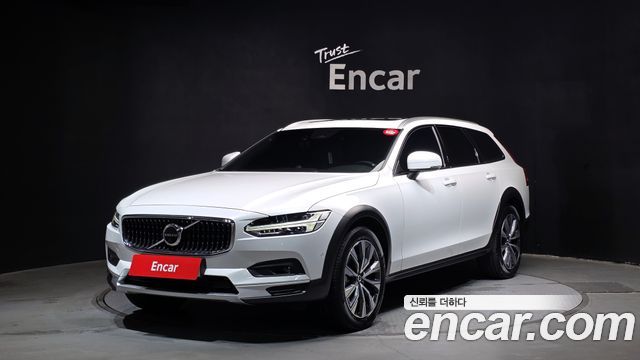 Volvo V90 — exterior