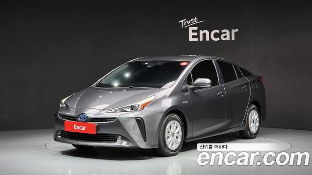 Toyota Prius — exterior