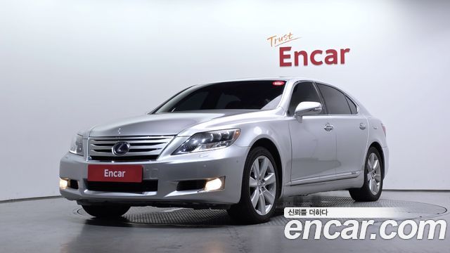 Lexus LS — exterior