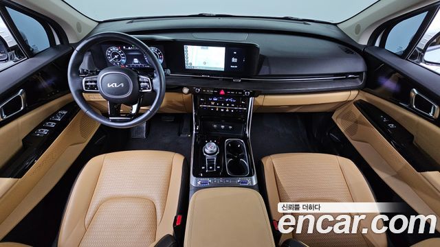 Kia Carnival — interior