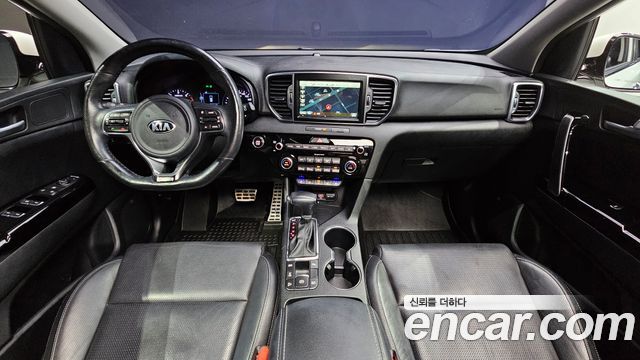 Kia Sportage — interior