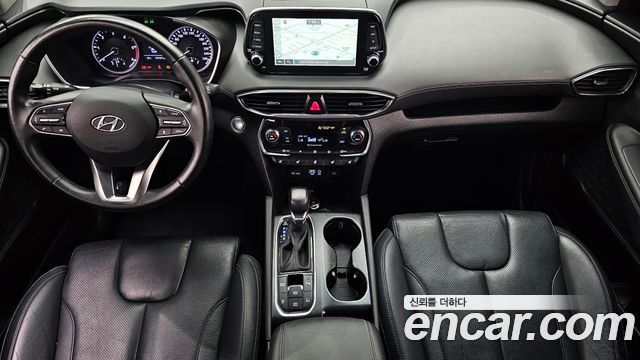 Hyundai Santa Fe — interior