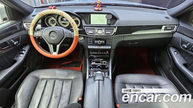 Mercedes-Benz E-Class — interior
