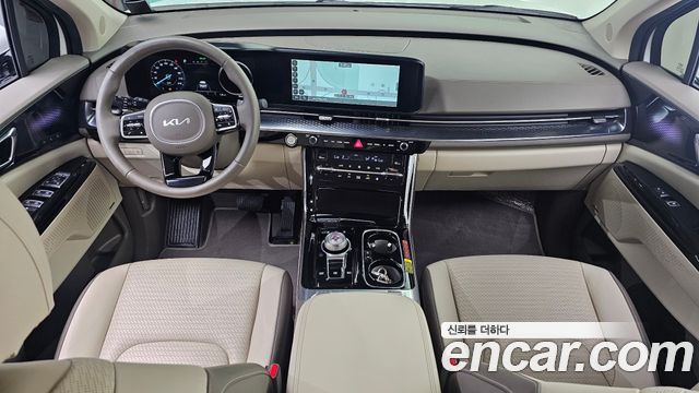 Kia Carnival — interior