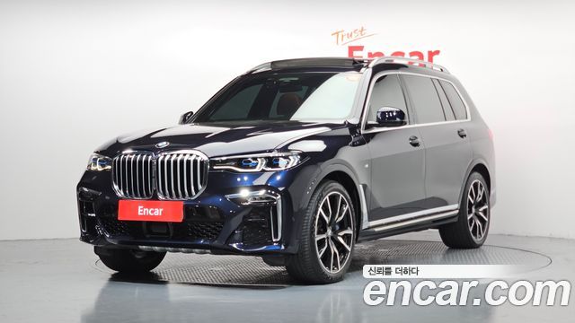 BMW X7 — exterior