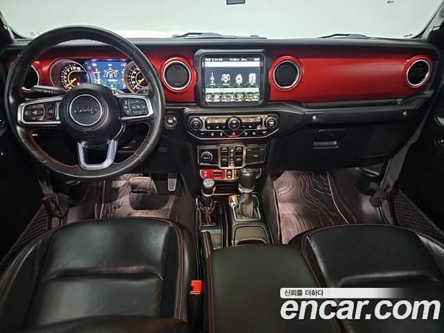 Jeep Gladiator — interior