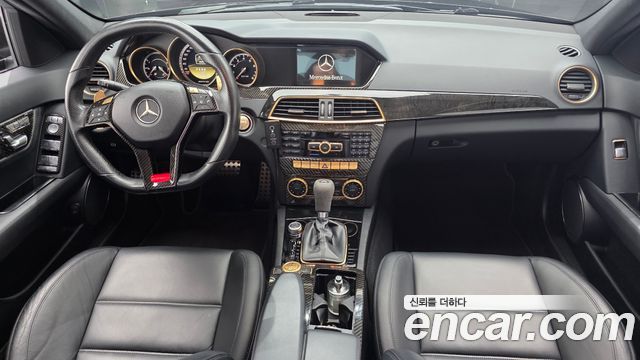 Mercedes-Benz C-Class — interior
