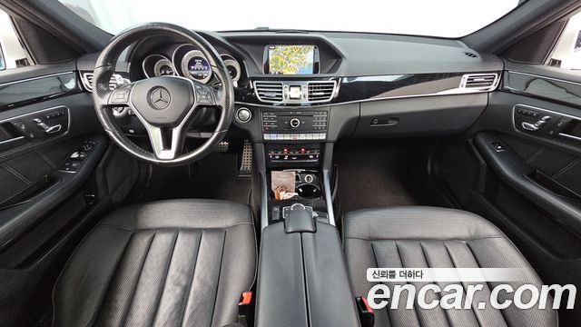 Mercedes-Benz E-Class — interior
