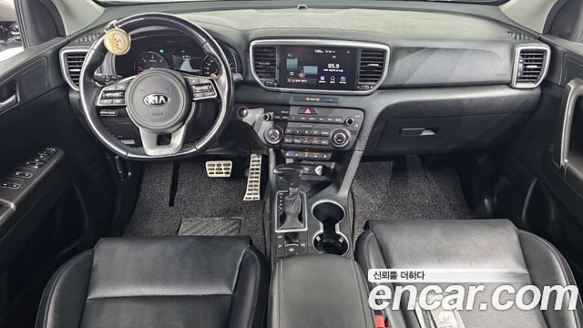 Kia Sportage — interior