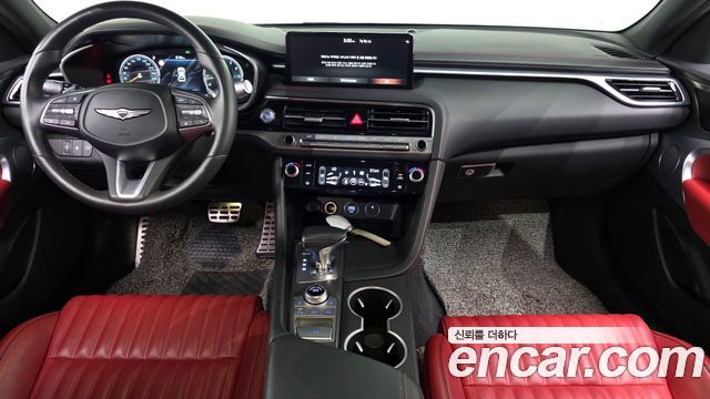 Genesis G70 — interior