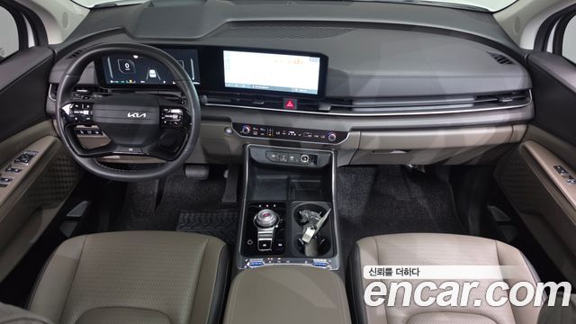 Kia Carnival — interior