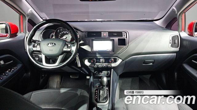 Kia Pride — interior