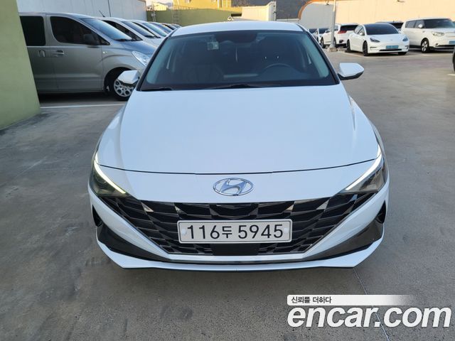 Hyundai Avante — exterior