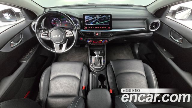 Kia K3 — interior