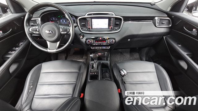Kia Sorento — interior
