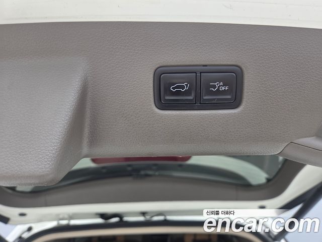 Kia Carnival — interior