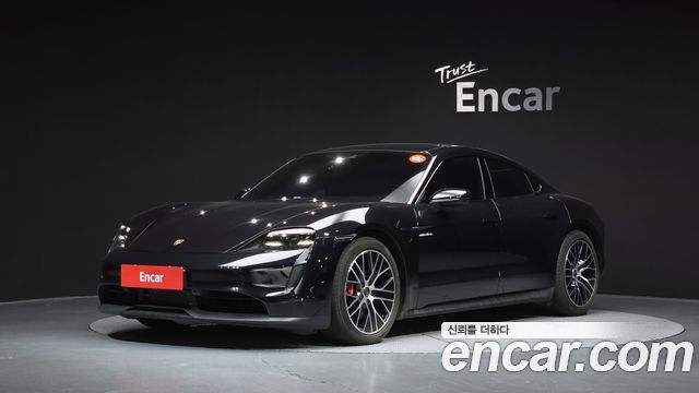 Porsche Taycan — exterior