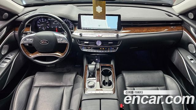 Kia K9 — interior