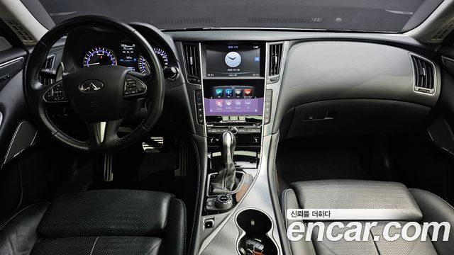 Infiniti Q50 — interior