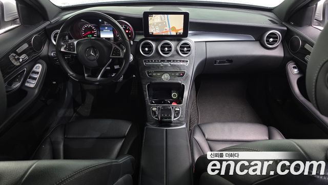 Mercedes-Benz C-Class — interior
