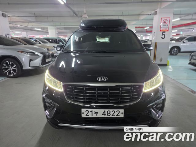 Kia Carnival — exterior