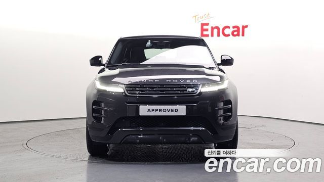 Land Rover Range Rover Evoque — interior