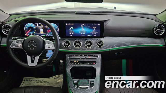 Mercedes-Benz CLS-Class — interior