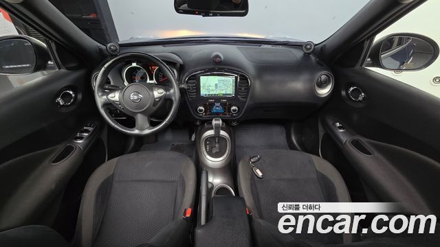 Nissan Juke — interior