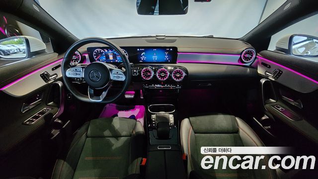 Mercedes-Benz CLA-Class — interior