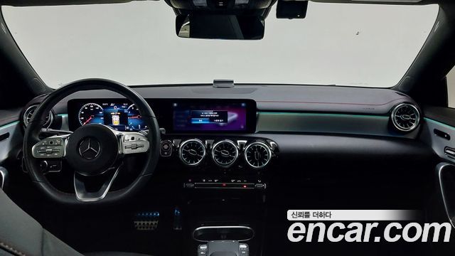 Mercedes-Benz CLA-Class — interior