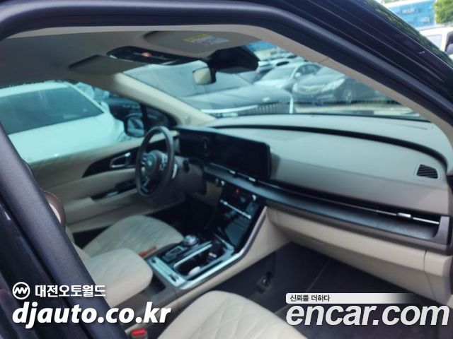 Kia Carnival — interior