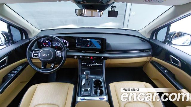 Kia Carnival — interior