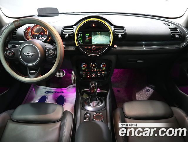 MINI Clubman — interior