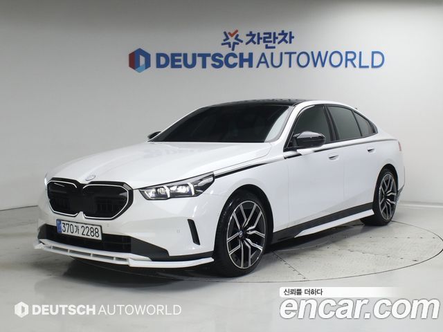 BMW 5 Series — exterior