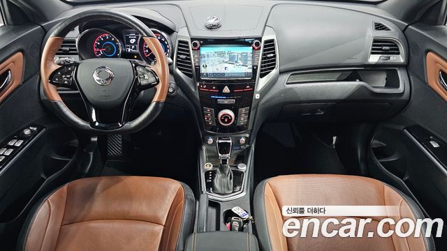 KG Mobility Tivoli — interior