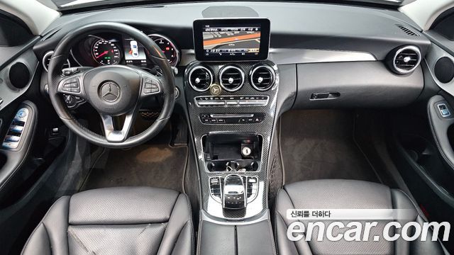 Mercedes-Benz C-Class — interior