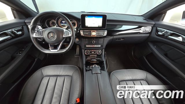 Mercedes-Benz CLS-Class — interior