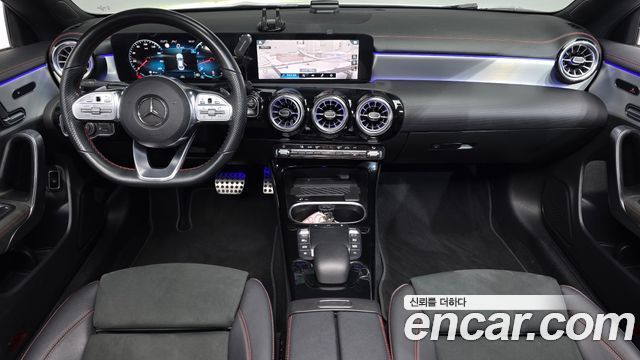 Mercedes-Benz CLA-Class — interior