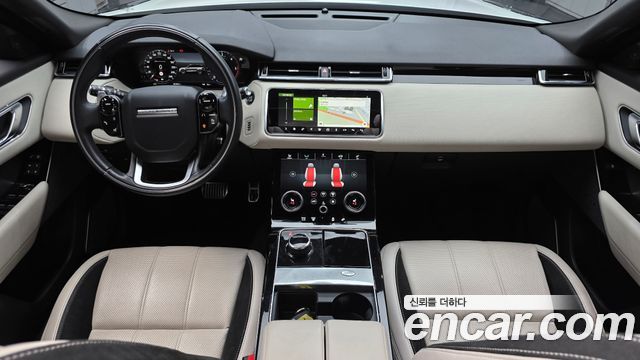 Land Rover Range Rover Velar — interior