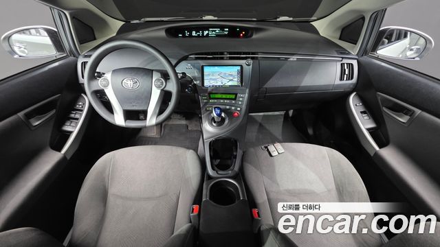 Toyota Prius — interior