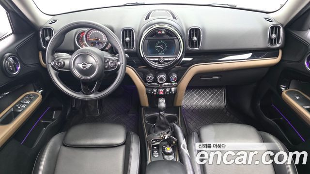 MINI Countryman — interior