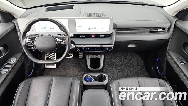 Hyundai IONIQ 5 — interior