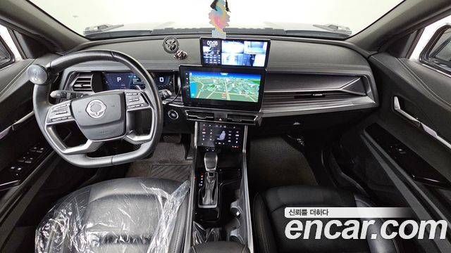KG Mobility Torres — interior