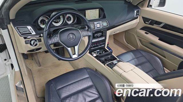 Mercedes-Benz E-Class — interior