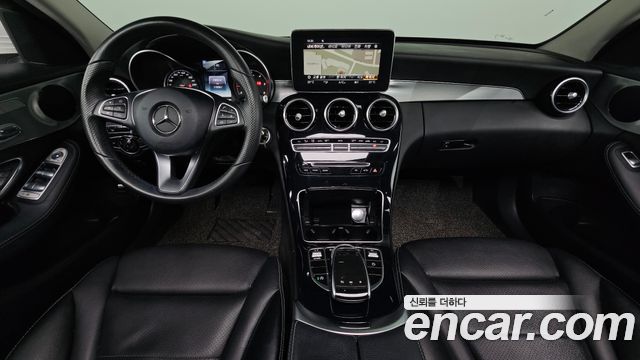 Mercedes-Benz C-Class — interior