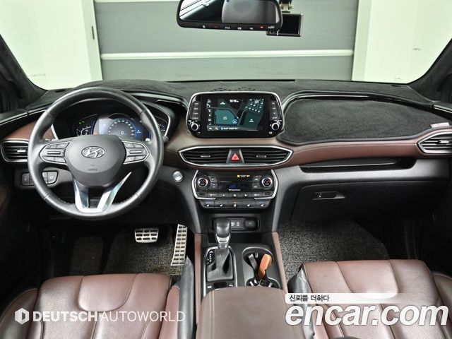 Hyundai Santa Fe — interior