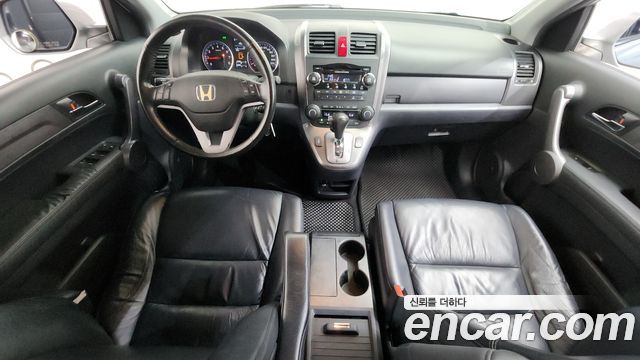 Honda CR-V — interior