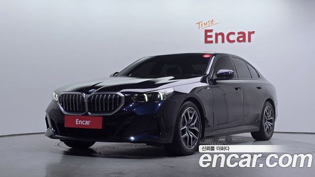 BMW 5 Series — exterior