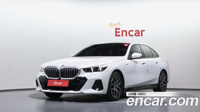 BMW 5 Series — exterior